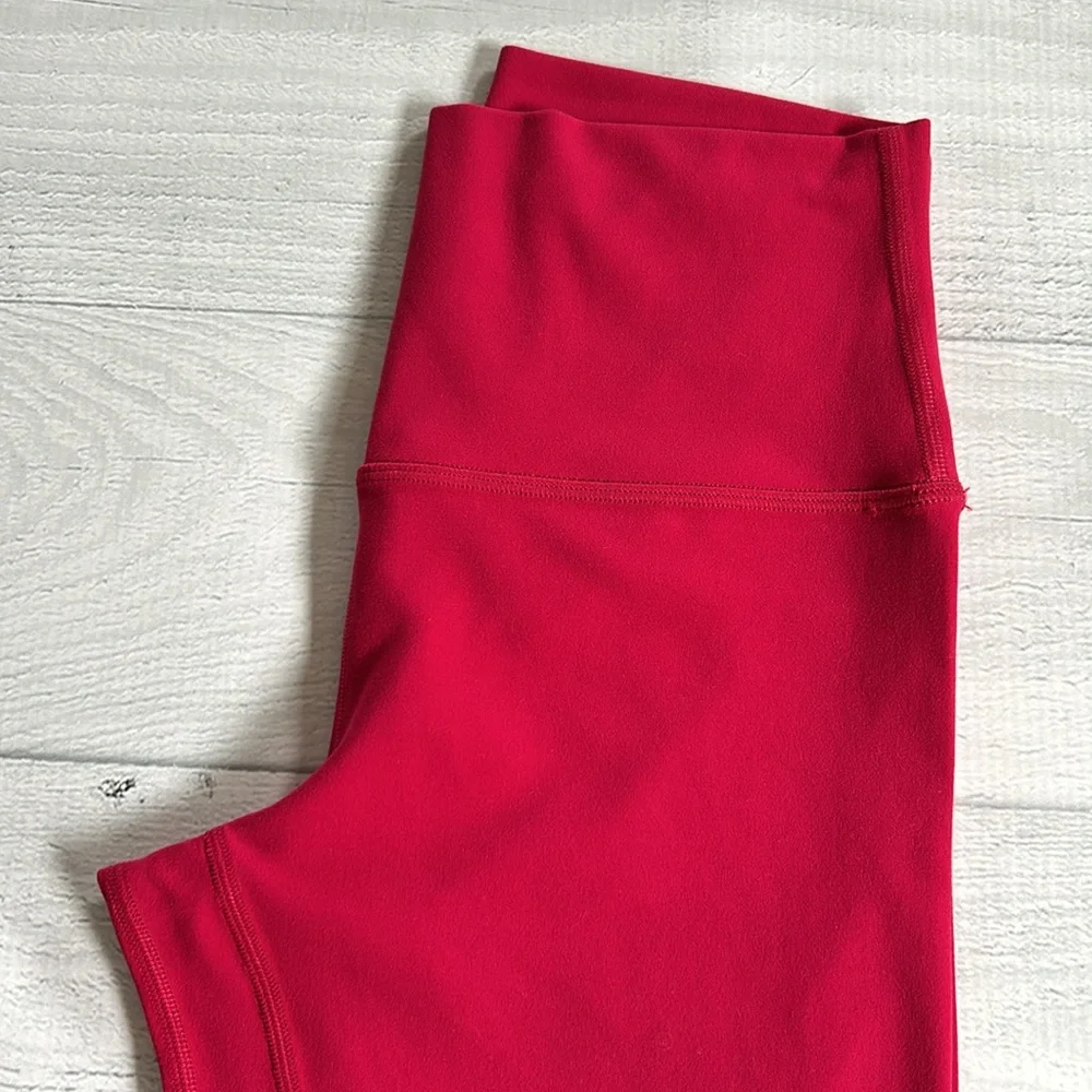 Lululemon Align Crops 21” Sz 6 Star‎ Ruby